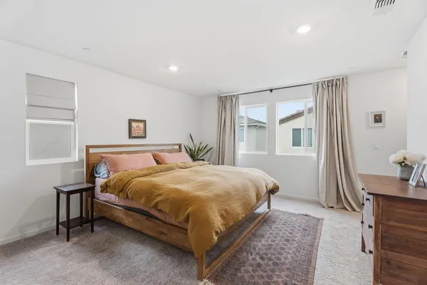 $459,000 | 6672 East Washington Avenue, Fresno, CA 93727