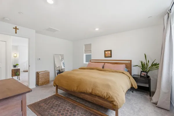 $459,000 | 6672 East Washington Avenue, Fresno, CA 93727