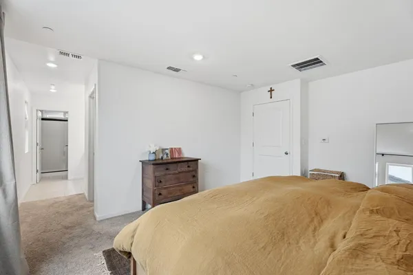 $459,000 | 6672 East Washington Avenue, Fresno, CA 93727