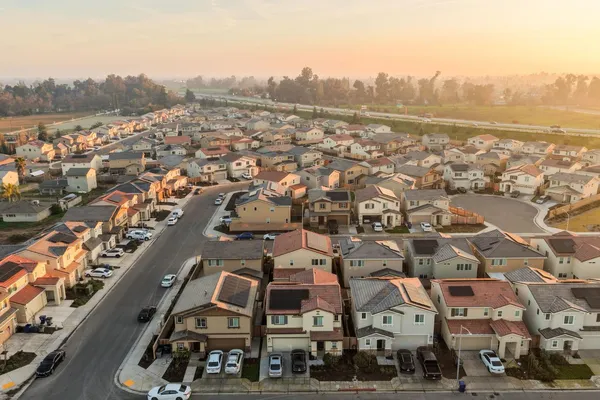 $459,000 | 6672 East Washington Avenue, Fresno, CA 93727