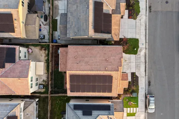 $459,000 | 6672 East Washington Avenue, Fresno, CA 93727