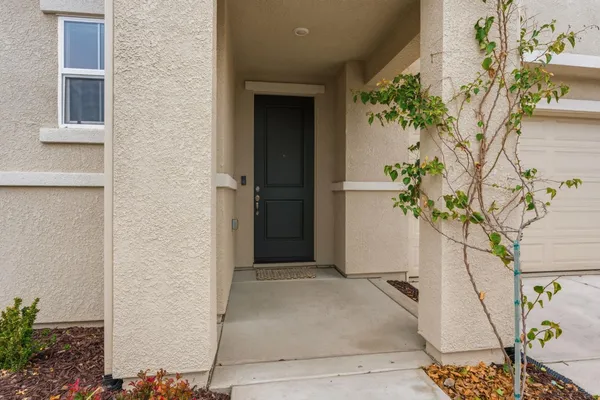 $459,000 | 6672 East Washington Avenue, Fresno, CA 93727