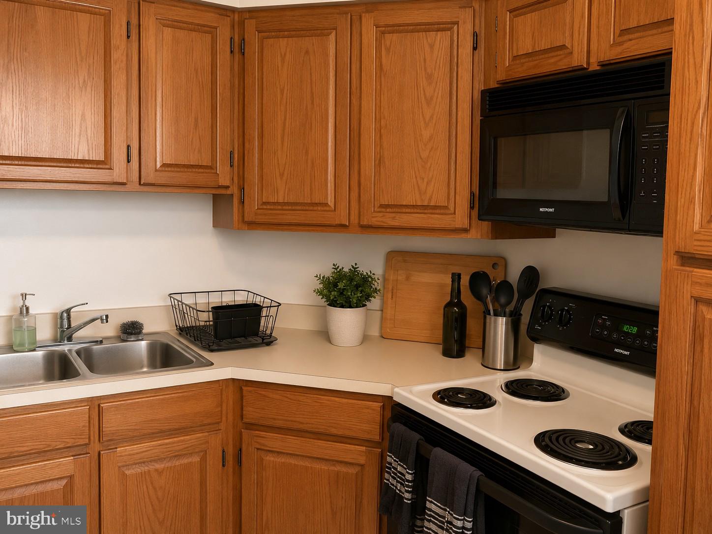 2020 Walnut Street, Unit 22K Philadelphia, PA 19103 - Photo 3 of 18