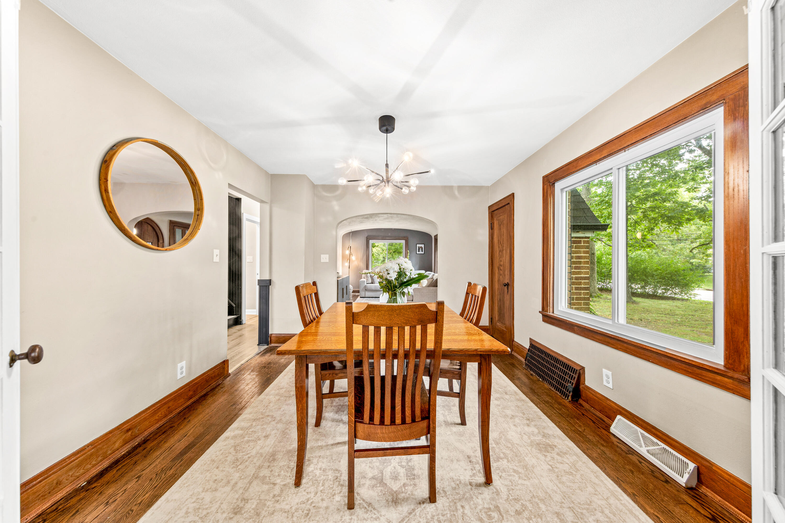 12585 West Cold Spring Road New Berlin, WI 53151 - Photo 8 of 31 Dining Room