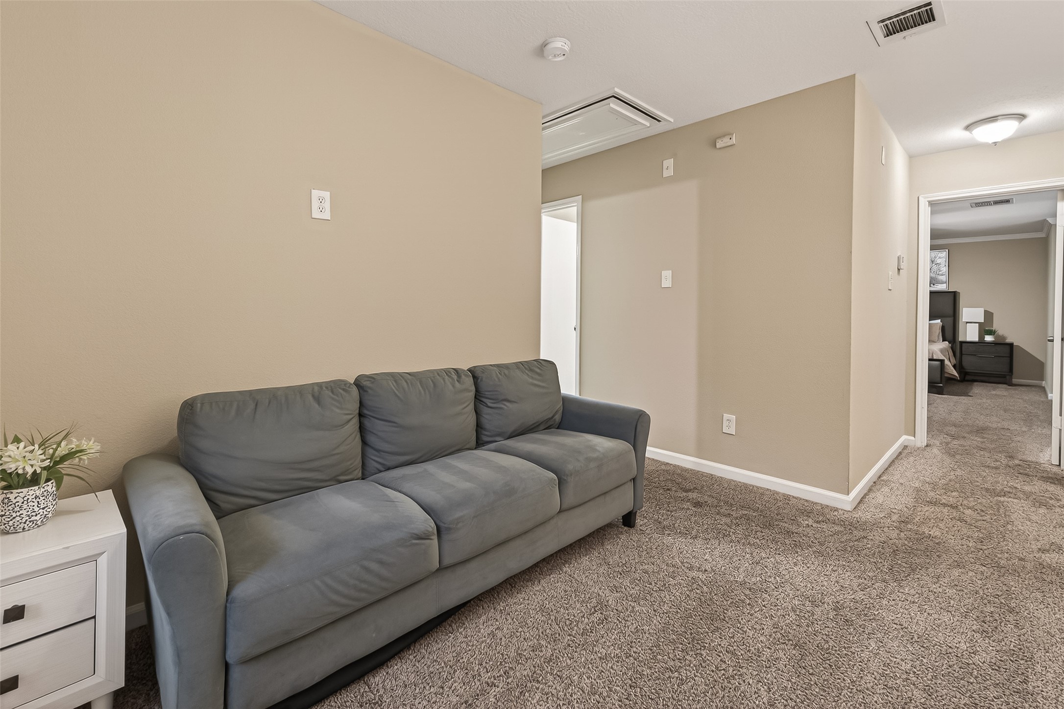618 Bold Ruler Drive Stafford, TX 77477 - Photo 18 of 35 a living room with furniture and a walk in closet