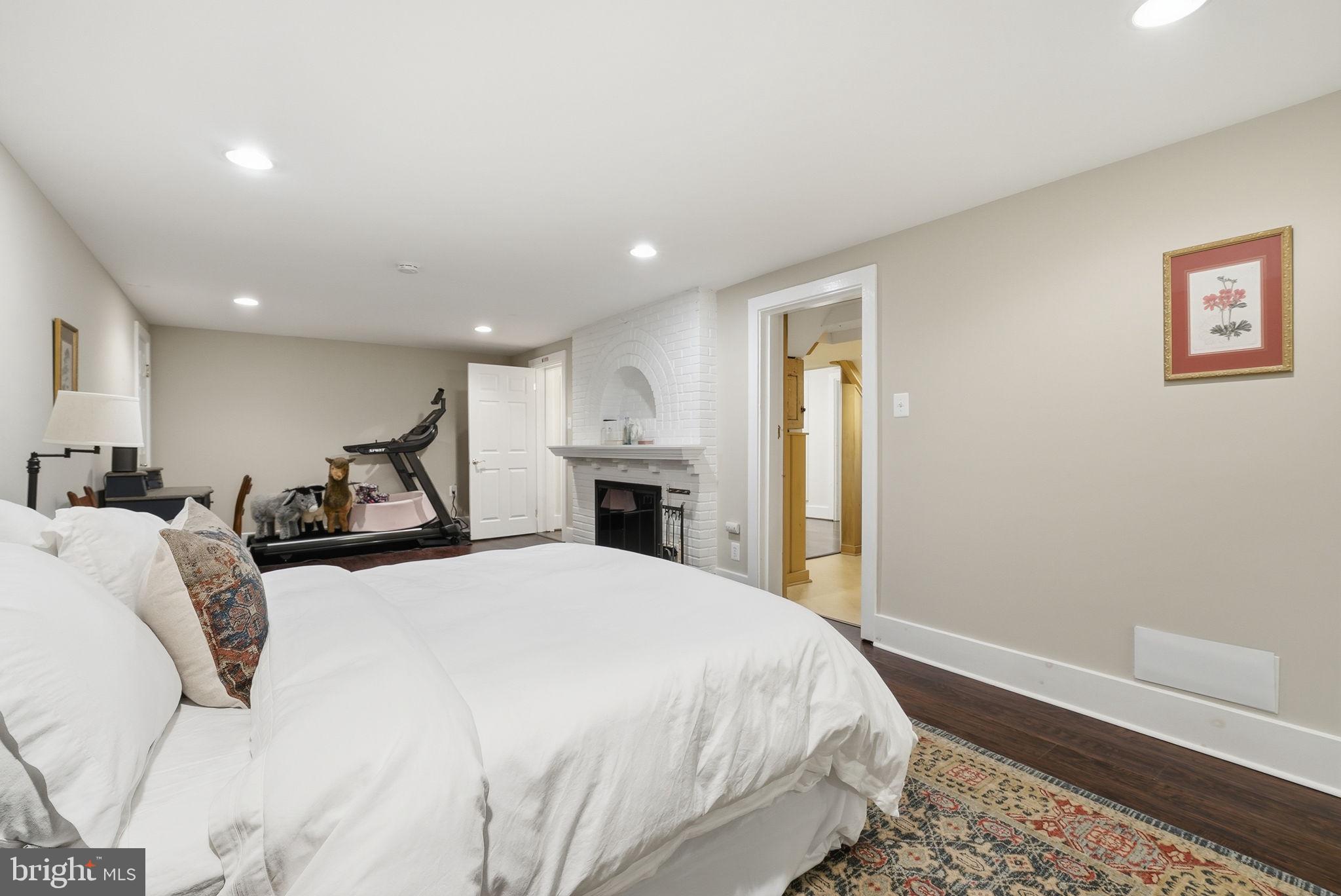 11744 Stuart Mill Road Oakton, VA 22124 - Photo 46 of 66 Gallery Image 46