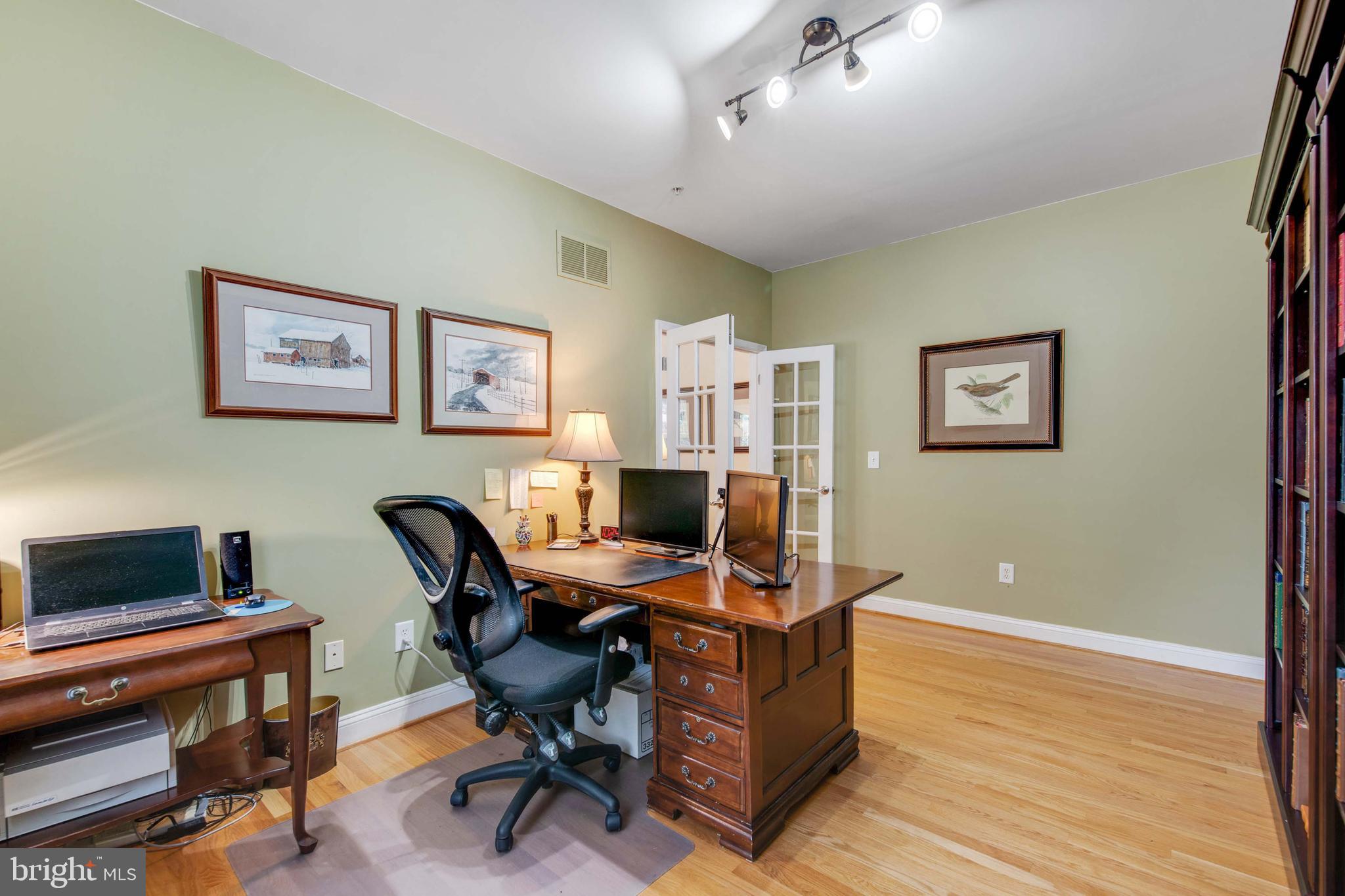 1066 Berberi Road Westminster, MD 21157 - Photo 4 of 58 Main Level Office