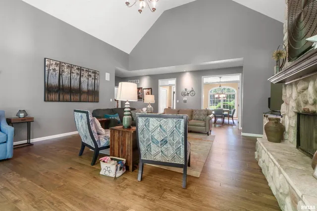 $725,000 | 5821 West Dickison Cemetery Road, Dunlap, IL 61525