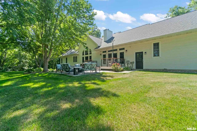 $725,000 | 5821 West Dickison Cemetery Road, Dunlap, IL 61525