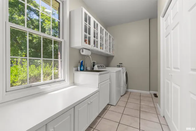 $725,000 | 5821 West Dickison Cemetery Road, Dunlap, IL 61525