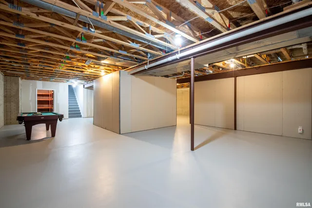 $725,000 | 5821 West Dickison Cemetery Road, Dunlap, IL 61525