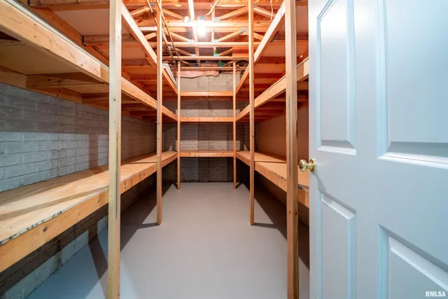 $725,000 | 5821 West Dickison Cemetery Road, Dunlap, IL 61525