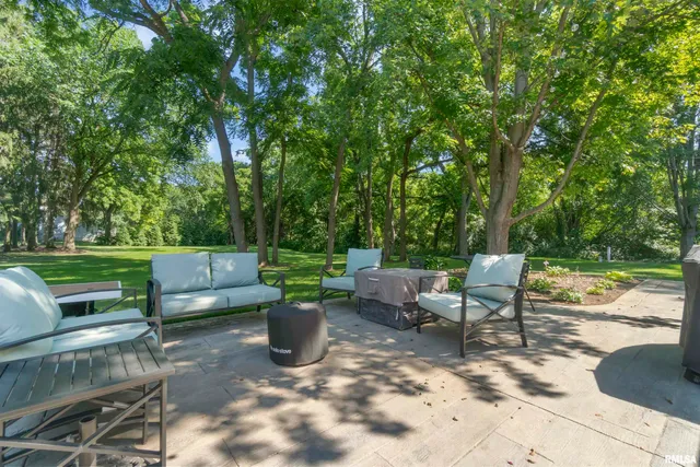 $725,000 | 5821 West Dickison Cemetery Road, Dunlap, IL 61525