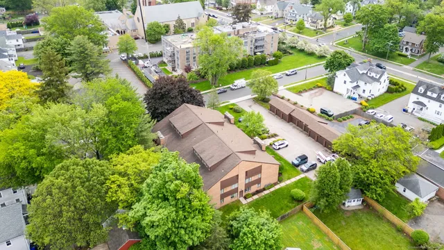 $2,750 | 25 Stanley Street, West Hartford, CT 06107