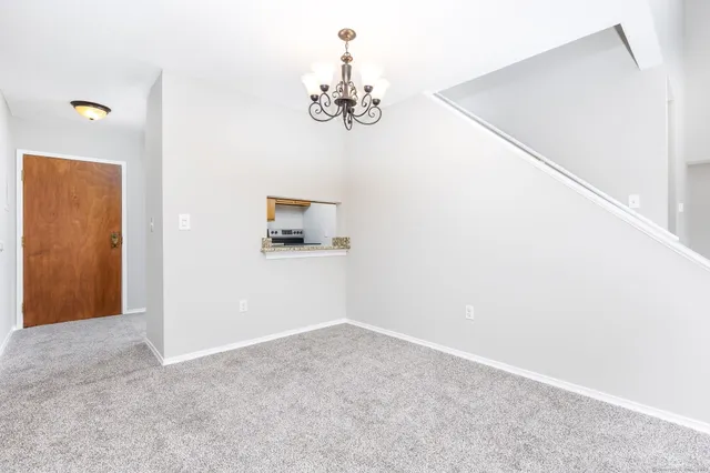 $2,750 | 25 Stanley Street, West Hartford, CT 06107