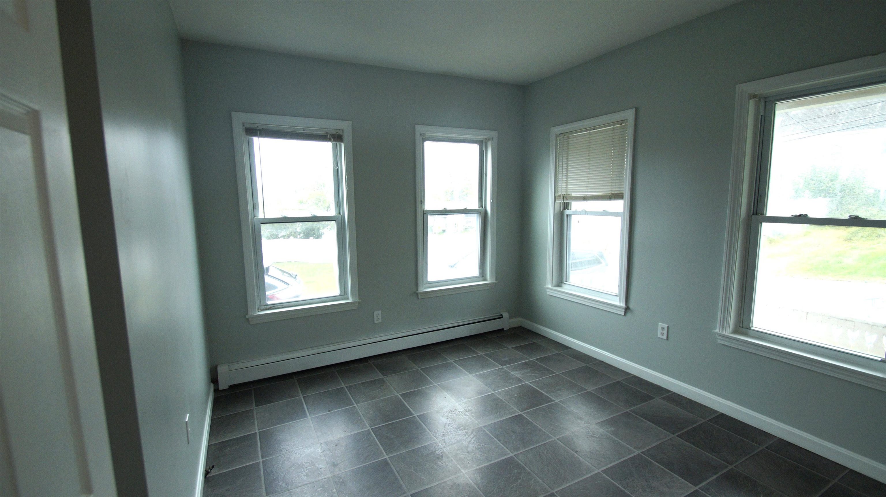 15 B Mt Pleasant Street, Unit RIGHT SIDE Derry, NH 03038 - Photo 14 of 19