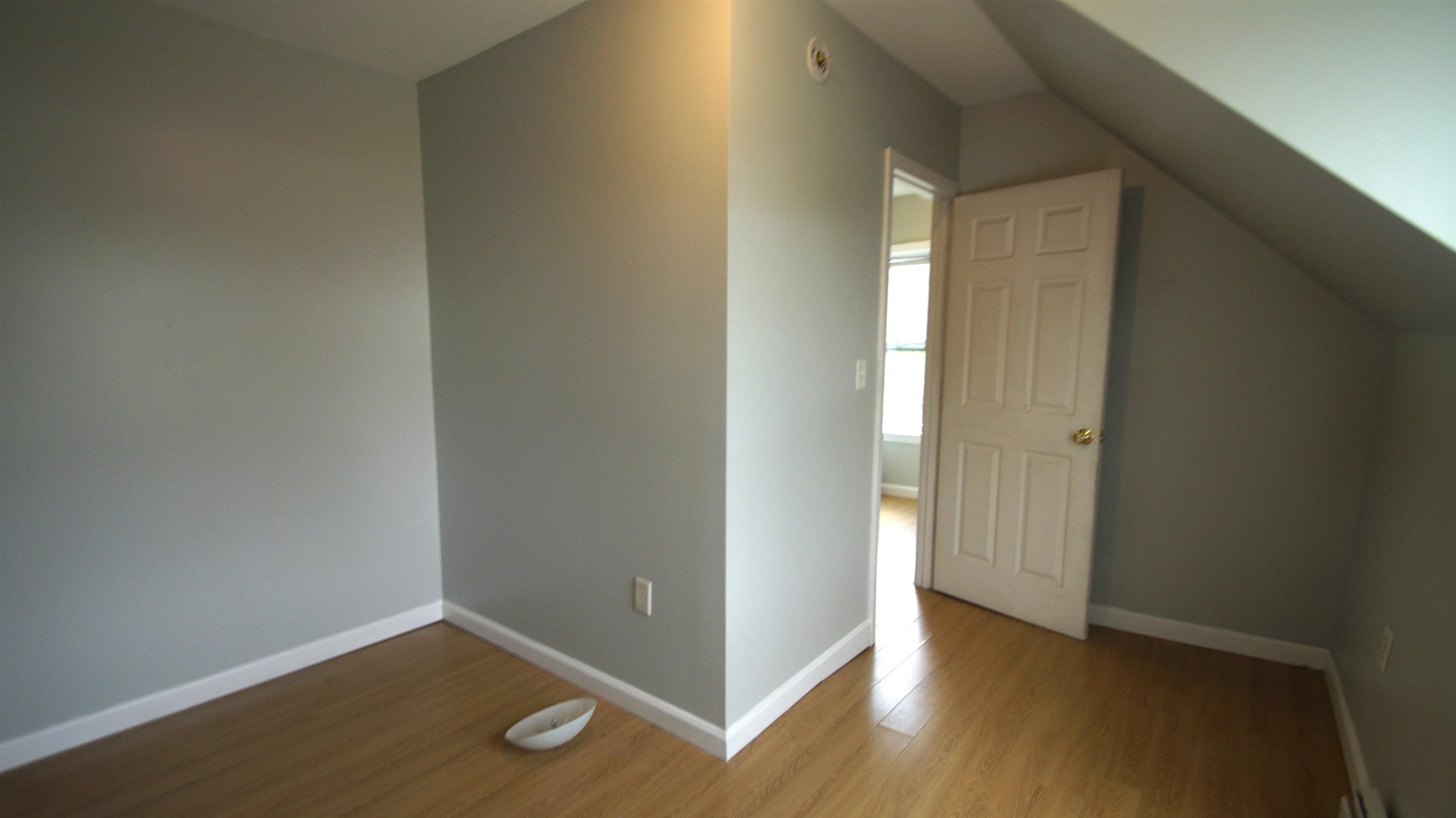 15 B Mt Pleasant Street, Unit RIGHT SIDE Derry, NH 03038 - Photo 4 of 19