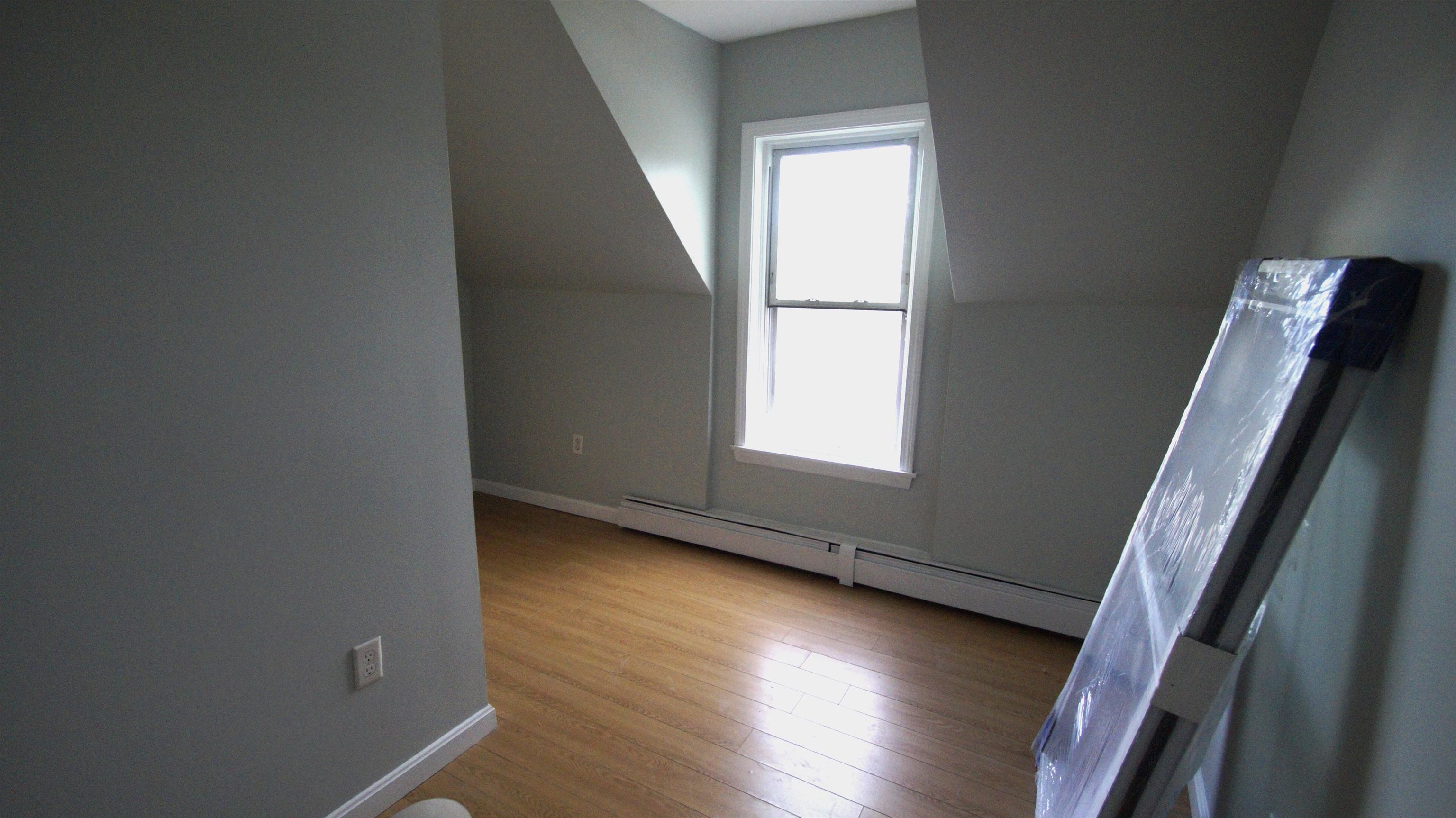 15 B Mt Pleasant Street, Unit RIGHT SIDE Derry, NH 03038 - Photo 5 of 19