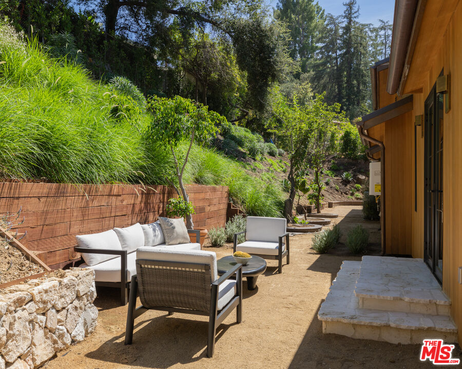 4146 High Valley Road Los Angeles, CA 91436 - Photo 25 of 34 Gallery Image 25