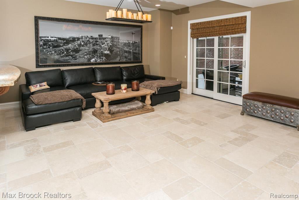 180 Ravine Road Birmingham, MI 48009 - Photo 32 of 41 180RavineRd-32.jpg