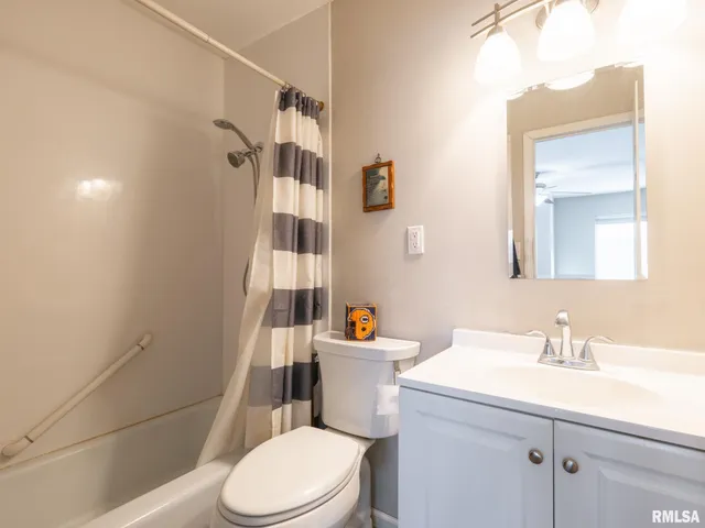 $149,900 | 4049 West Hillmont Road, Peoria, IL 61615