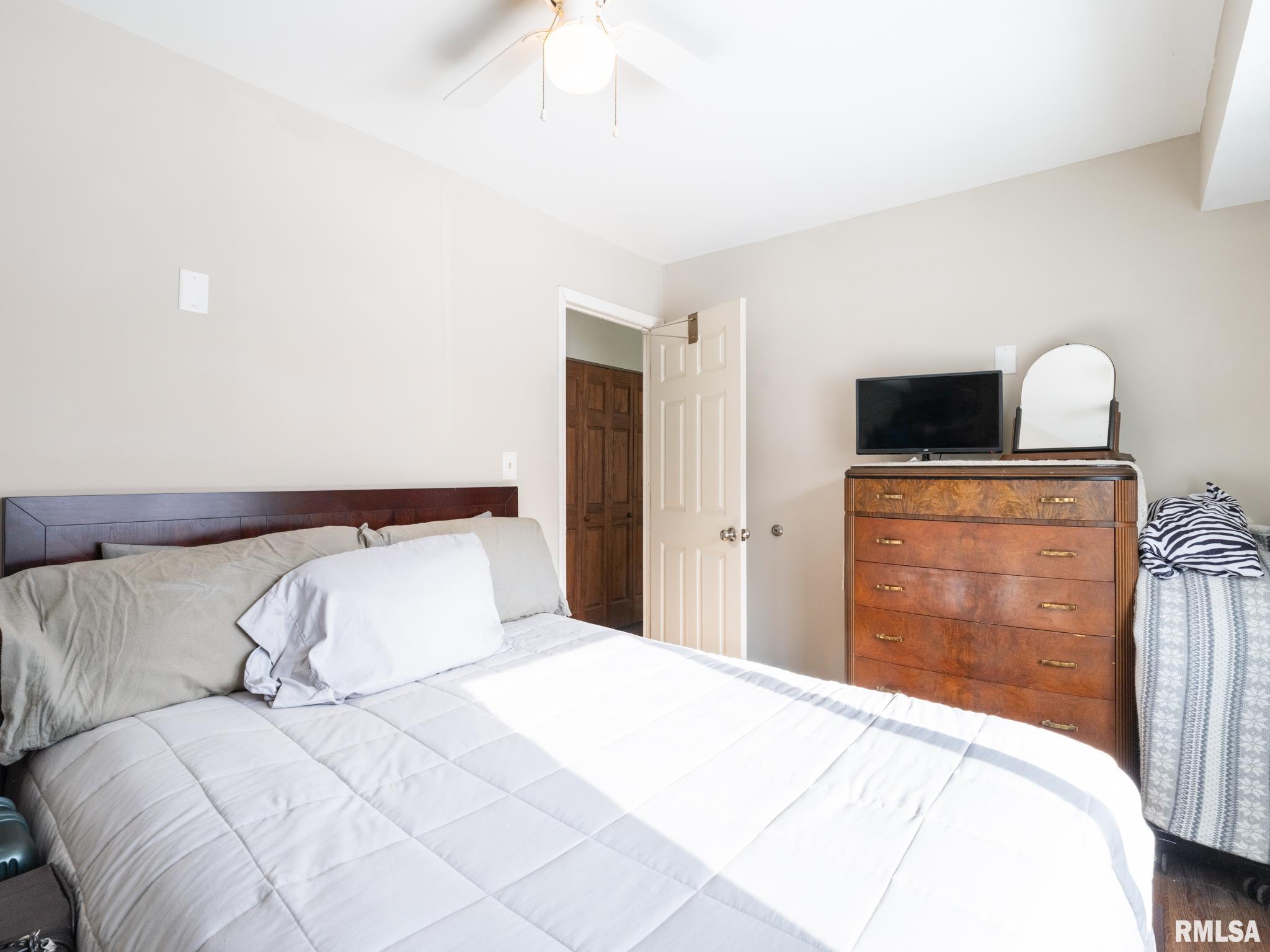 4049 West Hillmont Road Peoria, IL 61615 - Photo 18 of 27