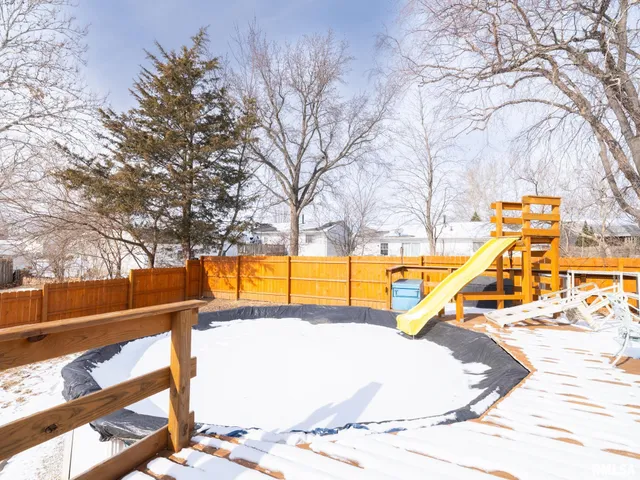 $149,900 | 4049 West Hillmont Road, Peoria, IL 61615