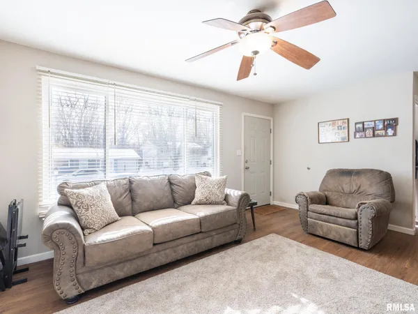 $149,900 | 4049 West Hillmont Road, Peoria, IL 61615