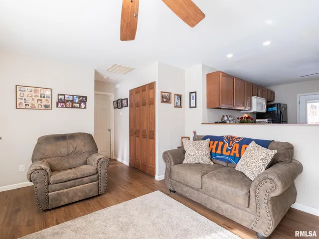 $149,900 | 4049 West Hillmont Road, Peoria, IL 61615