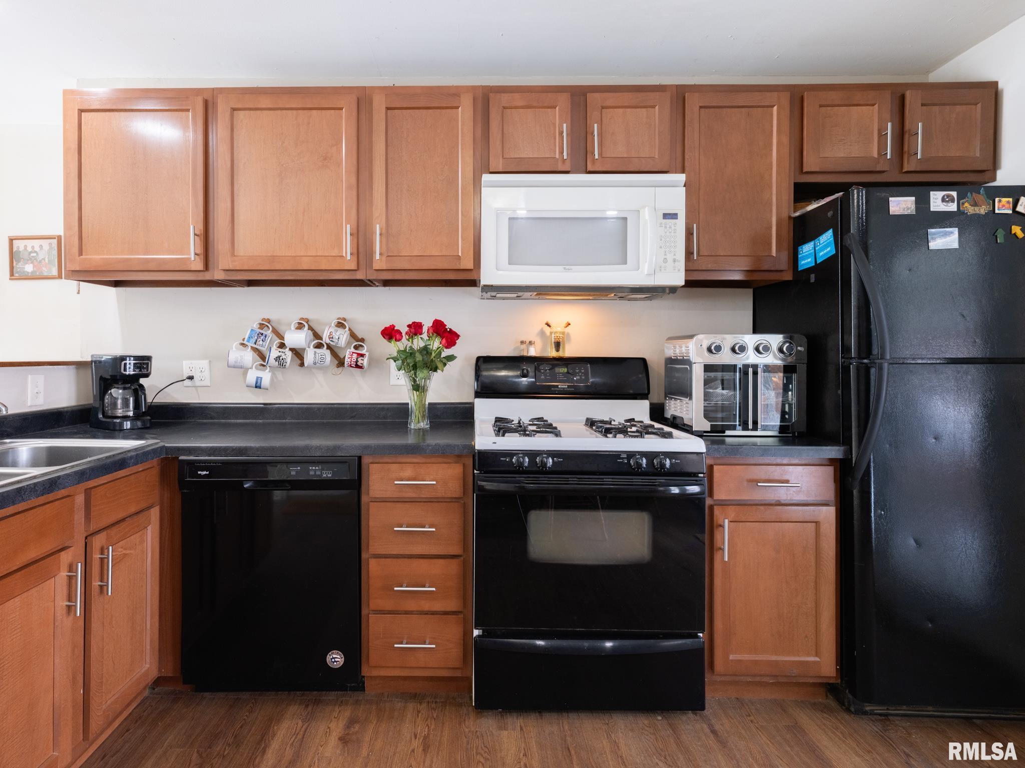 4049 West Hillmont Road Peoria, IL 61615 - Photo 6 of 27