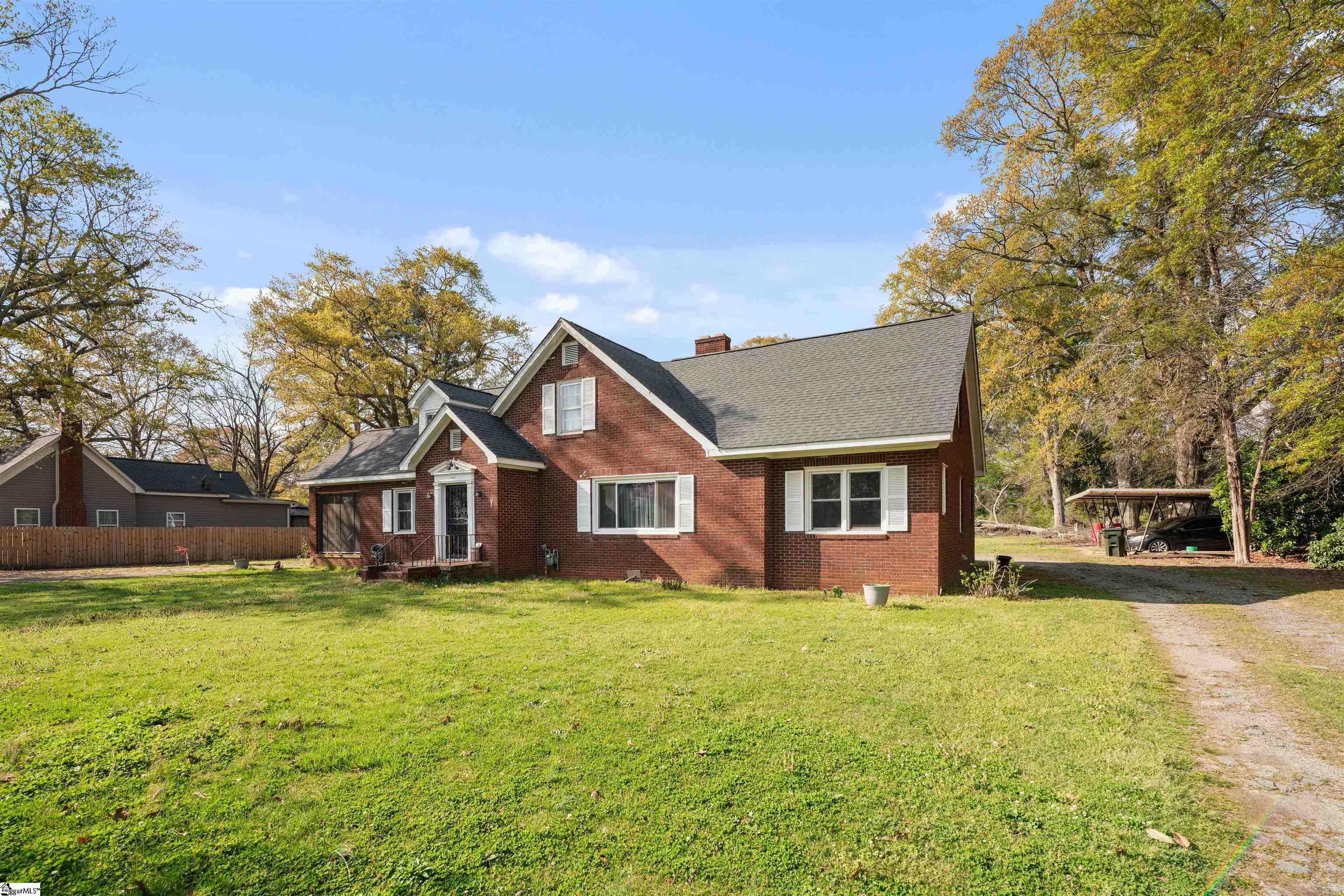 108 West Hampton Avenue Honea Path, SC 29654 - Photo 5 of 34