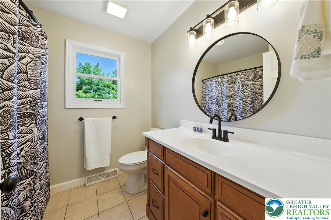 4110 Greenfield Road Bethlehem, PA 18017 - Photo 21 of 30 Gallery Image 21