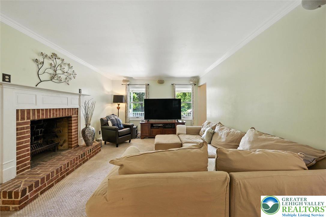 4110 Greenfield Road Bethlehem, PA 18017 - Photo 7 of 30 Gallery Image 7