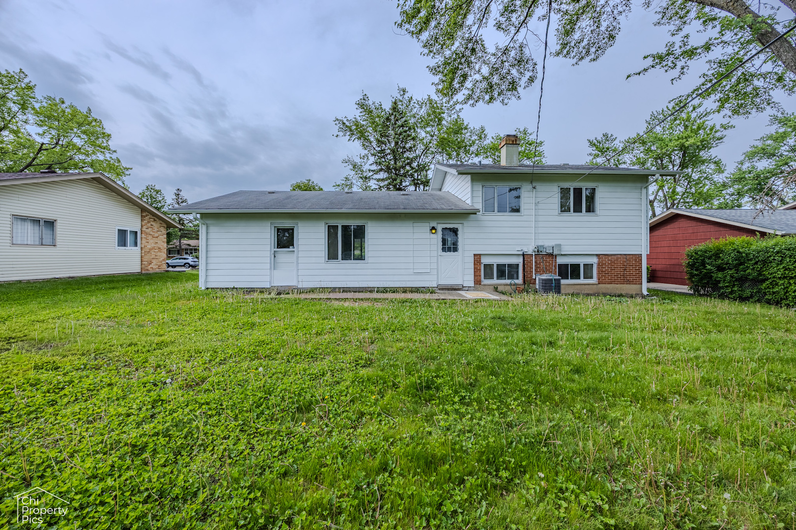 430 Bode Road Hoffman Estates, IL 60169 - Photo 2 of 2