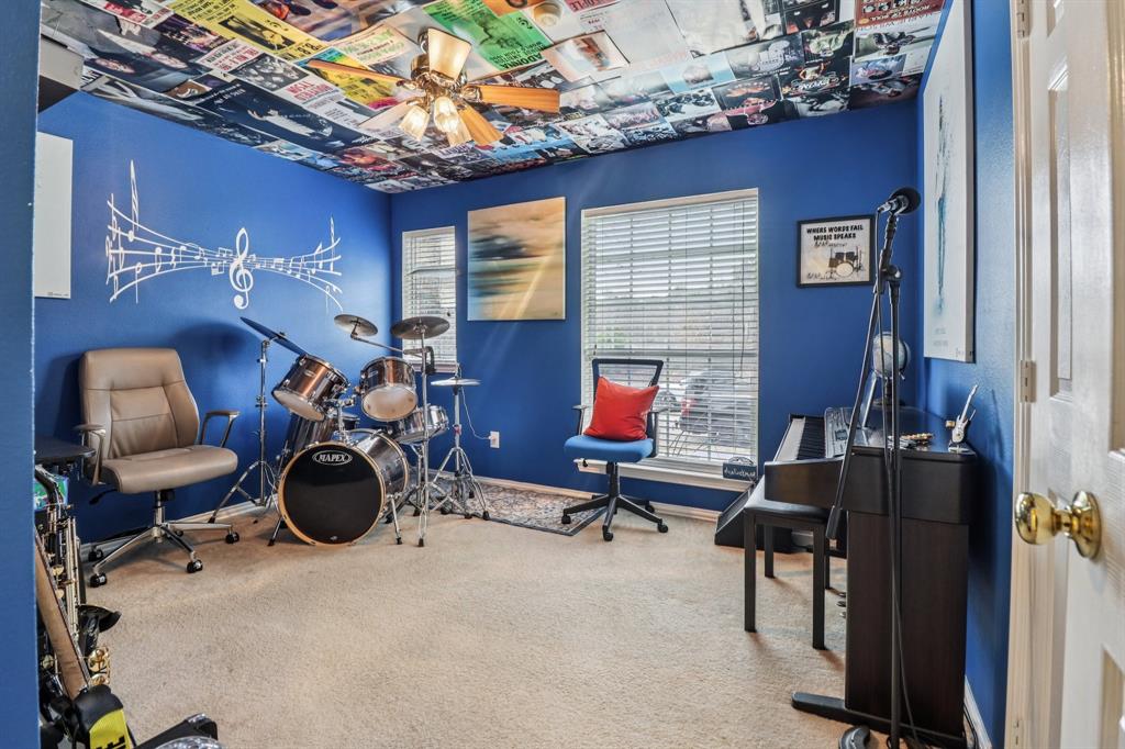 7038 Panavision Trail Dallas, TX 75249 - Photo 25 of 39