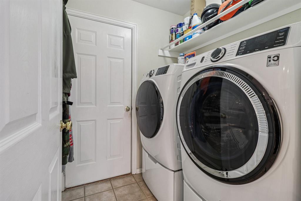 7038 Panavision Trail Dallas, TX 75249 - Photo 27 of 39