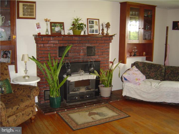 1475 Cedar Hill Road Pottstown, PA 19464 - Photo 5 of 14 Gallery Image 5