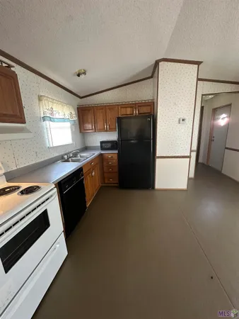 $1,000 | 142 B Roy Street, Houma, LA 70360