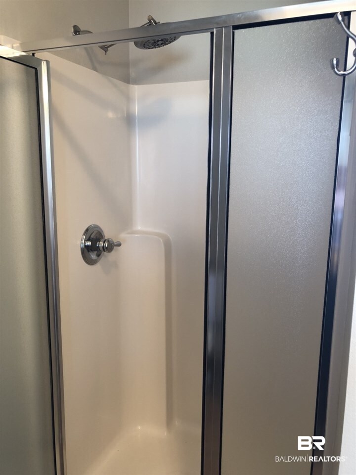 17178 Bankhead Boulevard Fairhope, AL 36532 - Photo 18 of 30 Master Shower