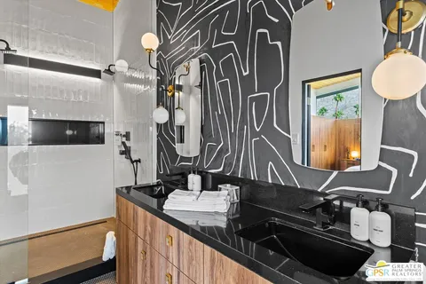 $1,950,000 | 1932 South Navajo Drive, Palm Springs, CA 92264