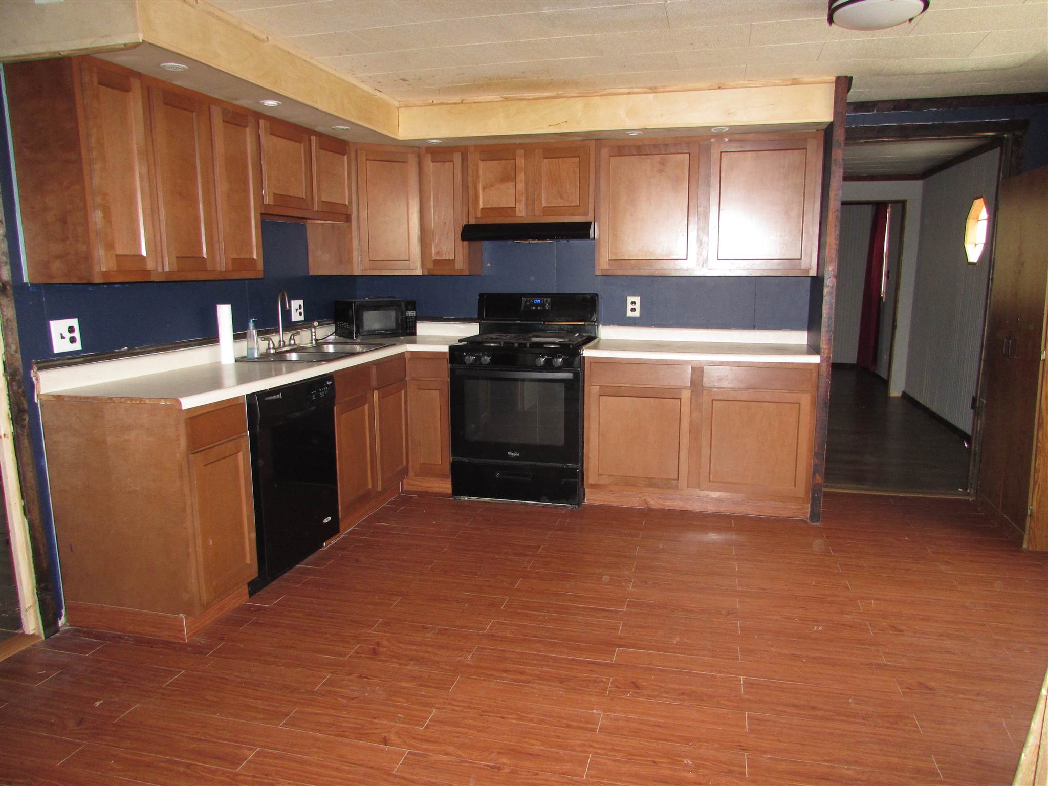 11678 North McCulloch Road Syracuse, IN 46567 - Photo 3 of 12 Gallery Image 3