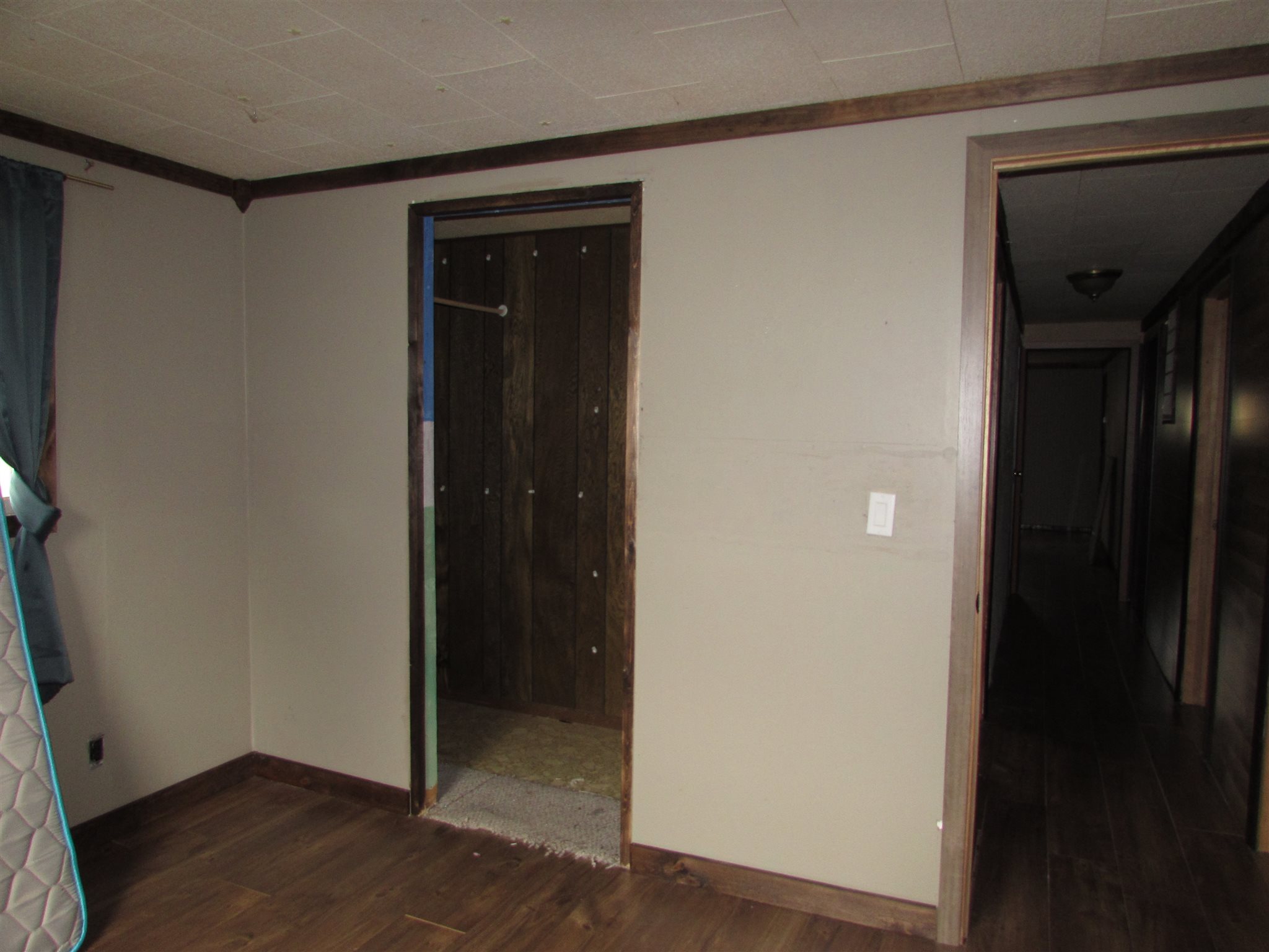11678 North McCulloch Road Syracuse, IN 46567 - Photo 9 of 12 Gallery Image 9