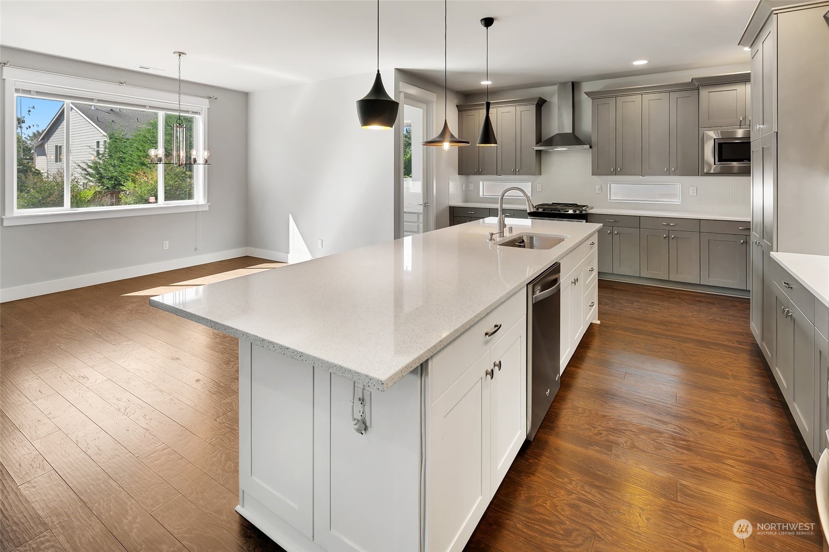 5201 Northeast 2nd Place Renton, WA 98059 - Photo 8 of 40 Gallery Image 8