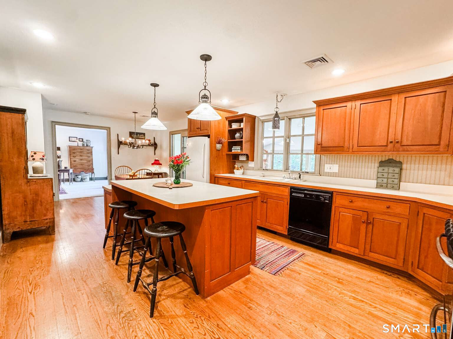 276 Stratton Brook Road Simsbury, CT 06092 - Photo 10 of 40