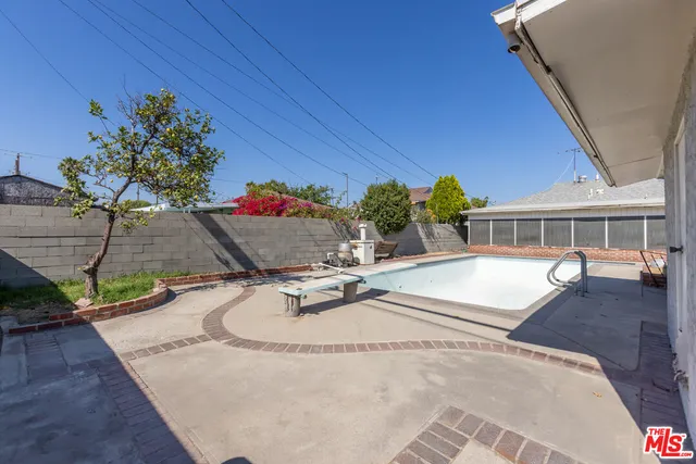 $699,000 | 7751 Bakman Avenue, Los Angeles, CA 91352