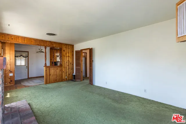 a view of empty room