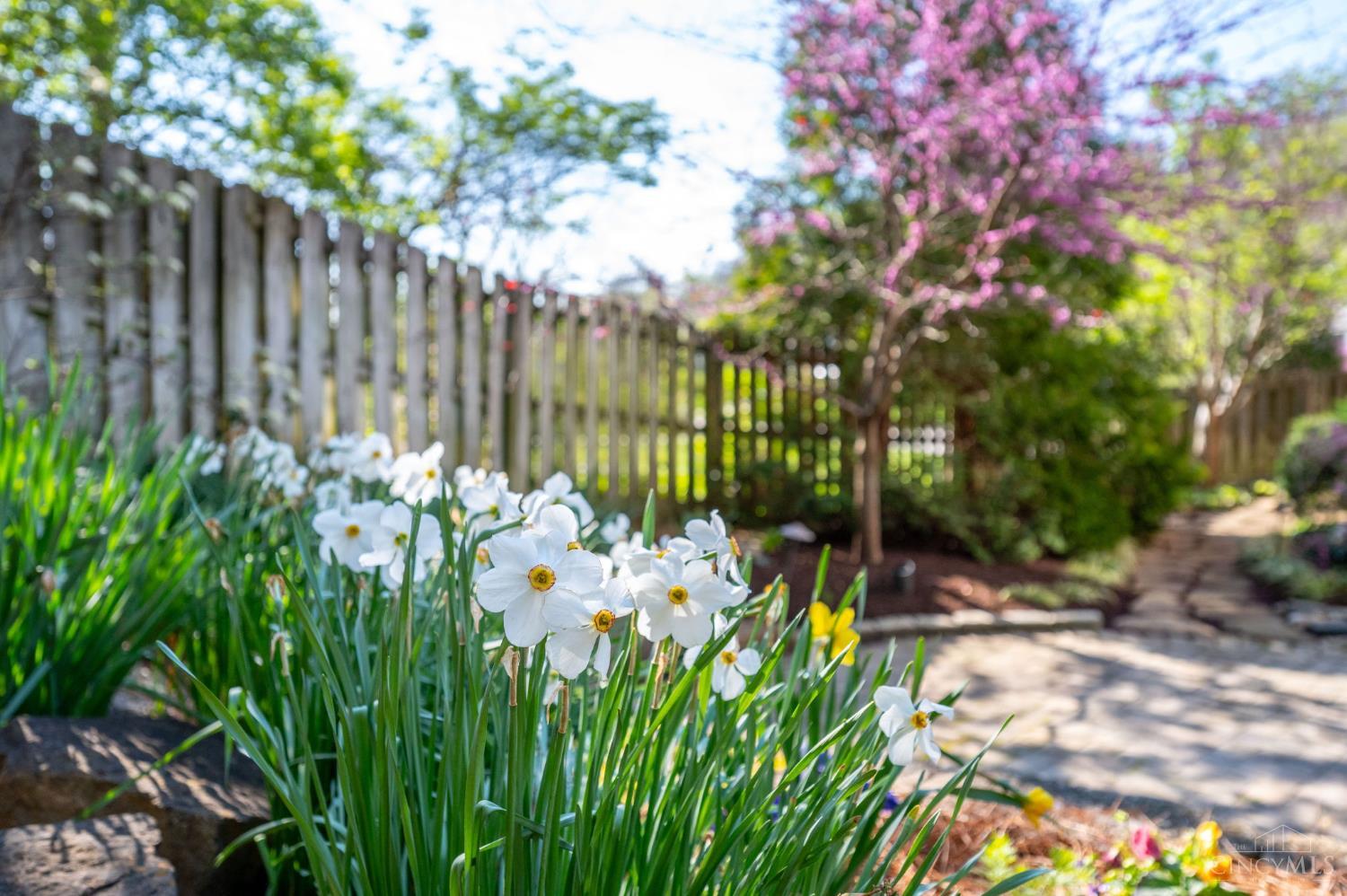 2750 Lower Grandin Road Cincinnati, OH 45208 - Photo 42 of 44