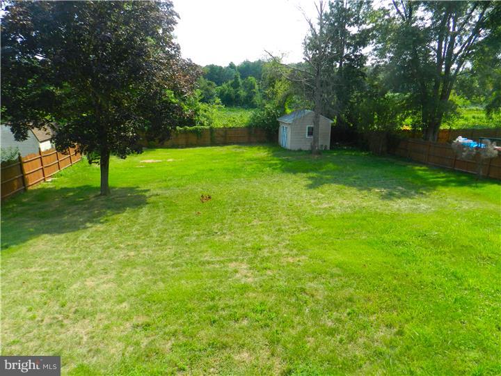 658 Lancing Road Woodbury, NJ 08096 - Photo 2 of 19 Back Yard