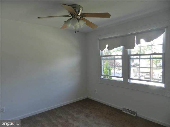 658 Lancing Road Woodbury, NJ 08096 - Photo 15 of 19 Bedroom - Main