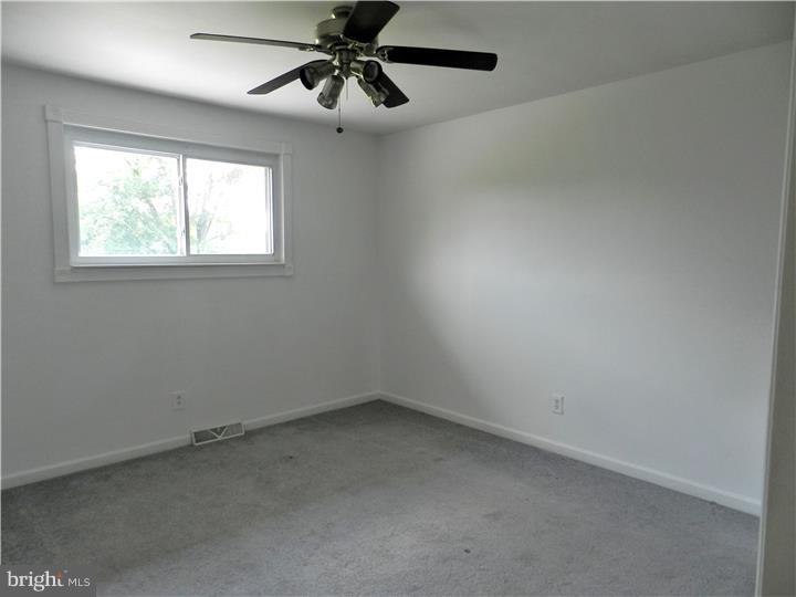 658 Lancing Road Woodbury, NJ 08096 - Photo 16 of 19 Bedroom 2